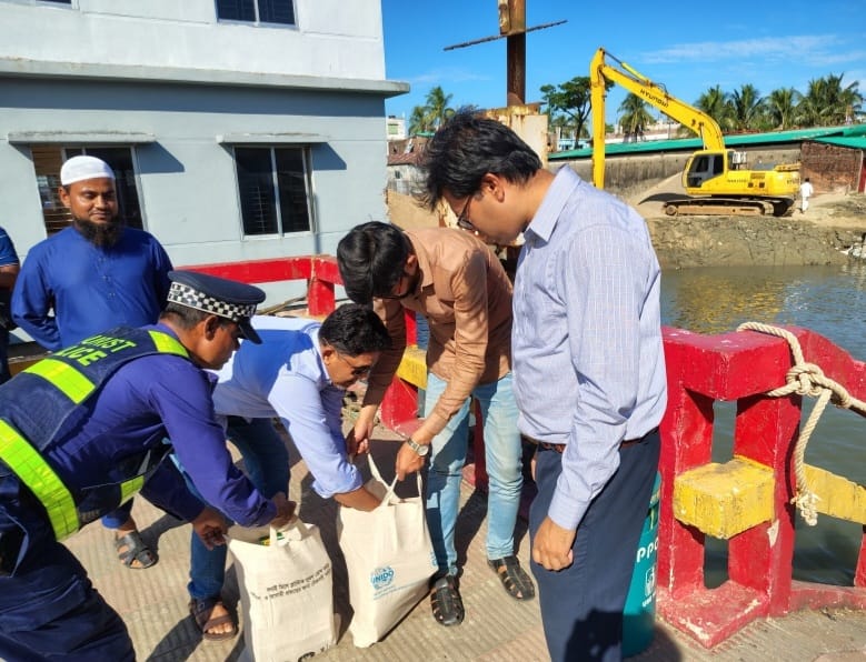 সেন্ট মার্টিনে অনিয়ন্ত্রিত পর্যটন রোধে নানা উদ্যোগ সরকারের
